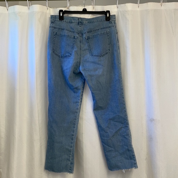 Comfort Straight Leg Jeans Size: 8p - Picture 3 of 4